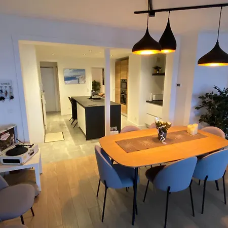 Spacious With Sea View Appartement